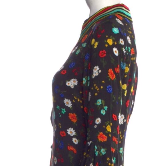 Alice + Olivia Floral Print V-Neck Button-Up Top - Picture 2 of 6